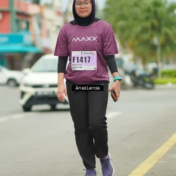 Runner Photo 8949073