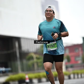 Runner Photo 8949101