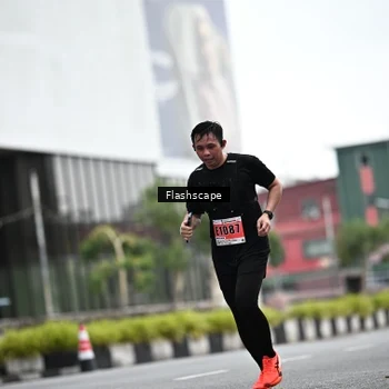 Runner Photo 8949137