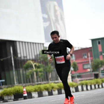 Runner Photo 8949144