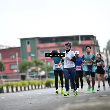 Runner Photo 8949200