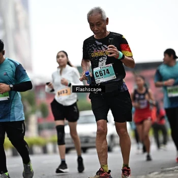 Runner Photo 8949470