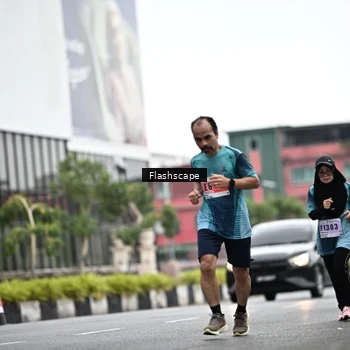 Runner Photo 8949670