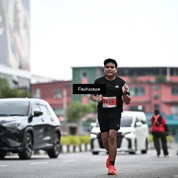 Runner Photo 8950010