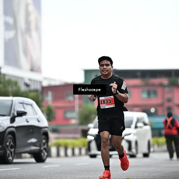 Runner Photo 8950071