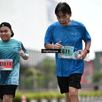 Runner Photo 8950304