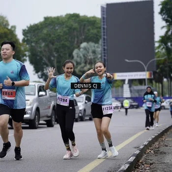 Runner Photo 8950325