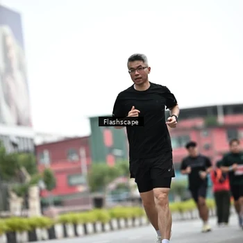 Runner Photo 8951097
