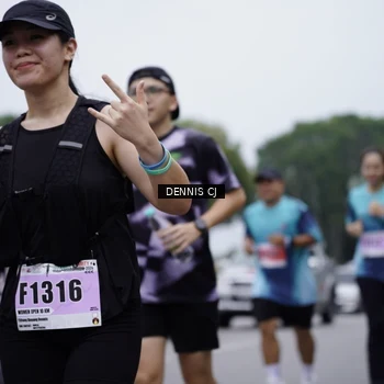 Runner Photo 8951101