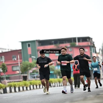 Runner Photo 8951133