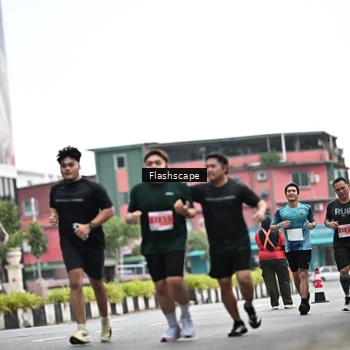 Runner Photo 8951159