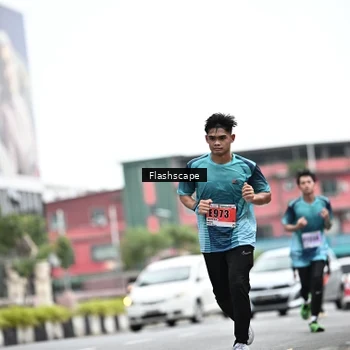Runner Photo 8952669