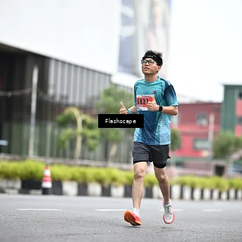 Runner Photo 8953105