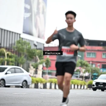 Runner Photo 8953173