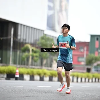 Runner Photo 8953271