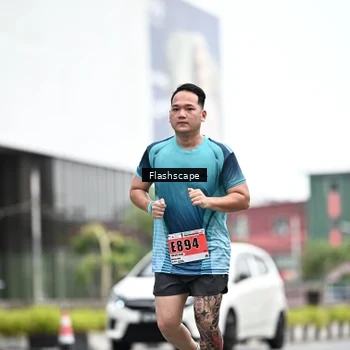 Runner Photo 8953282