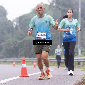 Runner Photo 8953636