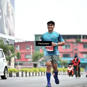 Runner Photo 8953758