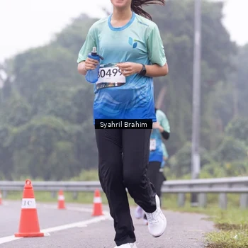 Runner Photo 8954024