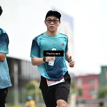 Runner Photo 8954302