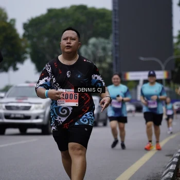 Runner Photo 8954679