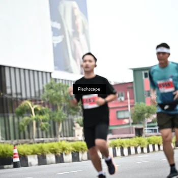 Runner Photo 8954943