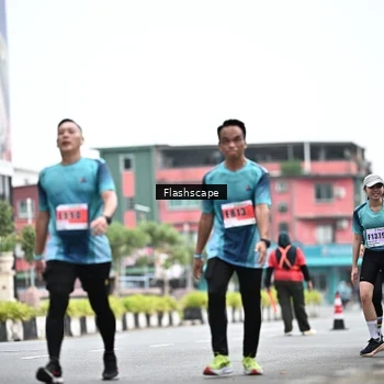 Runner Photo 8955137