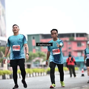 Runner Photo 8955140
