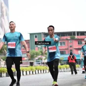 Runner Photo 8955171