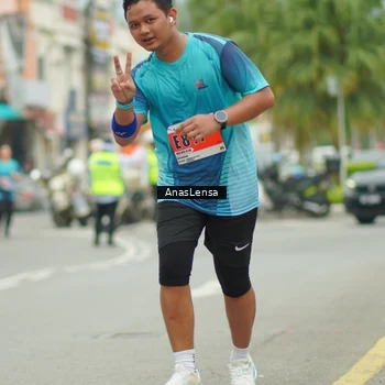 Runner Photo 8955240