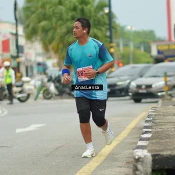 Runner Photo 8955244