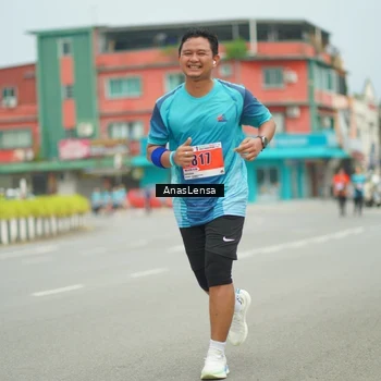 Runner Photo 8956073