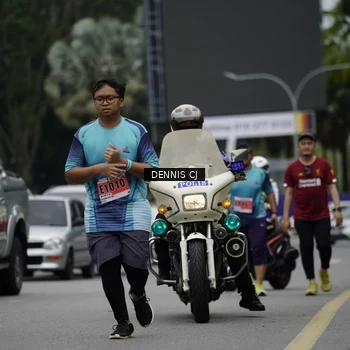 Runner Photo 8956111
