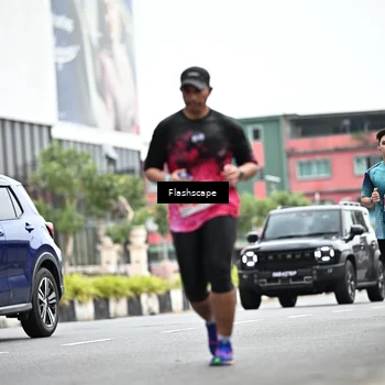 Runner Photo 8956275