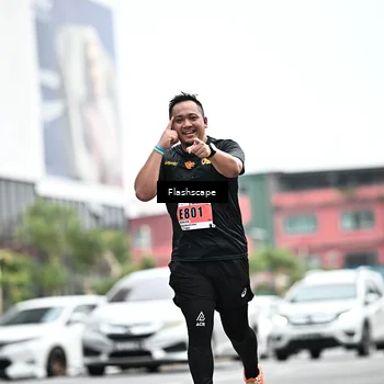 Runner Photo 8956355