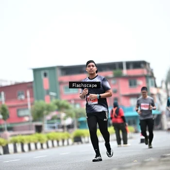 Runner Photo 8956642