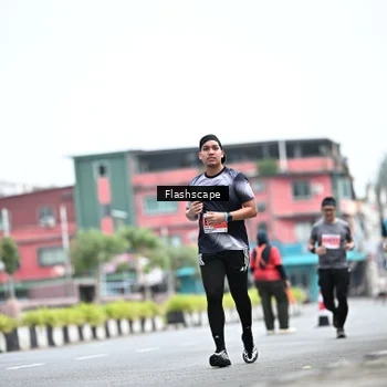 Runner Photo 8956665