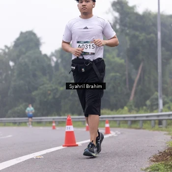 Runner Photo 8956755