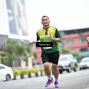 Runner Photo 8957043