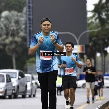 Runner Photo 8957342
