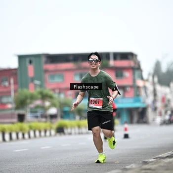 Runner Photo 8957398