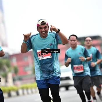 Runner Photo 8957401
