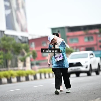 Runner Photo 8958098