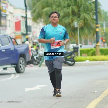 Runner Photo 8960001