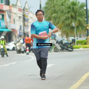 Runner Photo 8960009