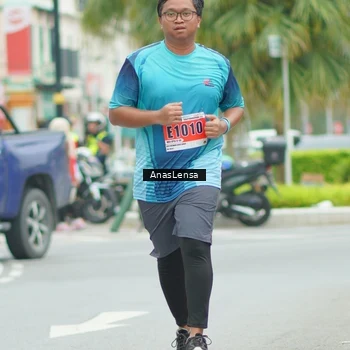 Runner Photo 8960012