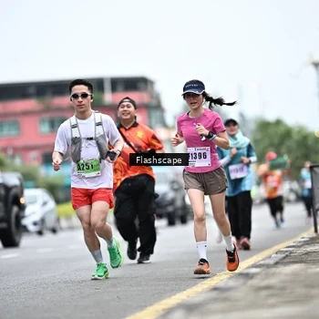 Runner Photo 8960374