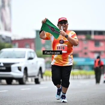 Runner Photo 8960621