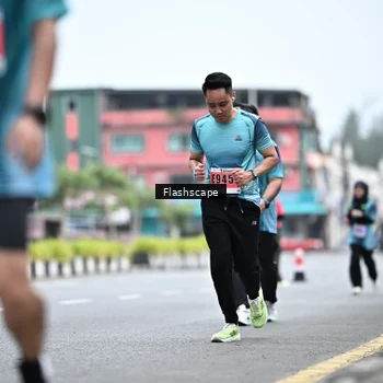 Runner Photo 8961003