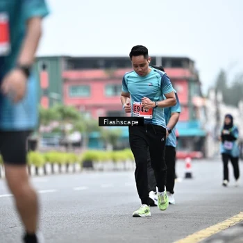 Runner Photo 8961029